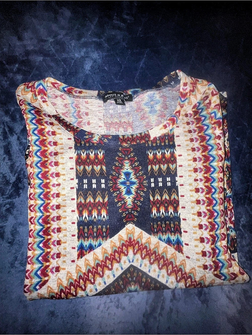 Geometric Long Sleeve Top in Multicolor Size Medium Like New